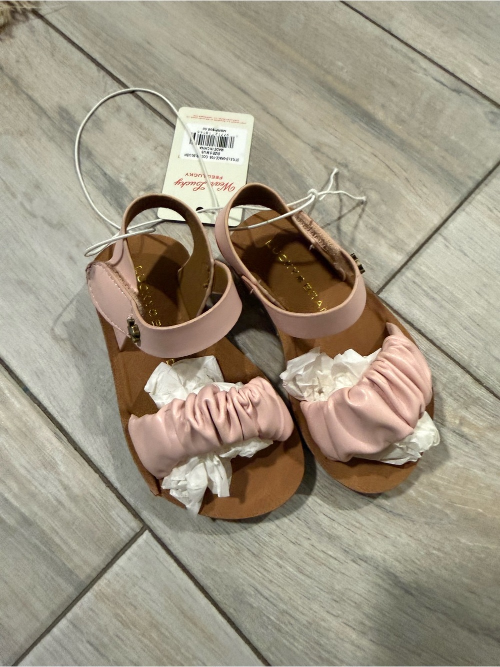 BNWT Lucky Brand Girls' Light Pink Ruched Front Sandals